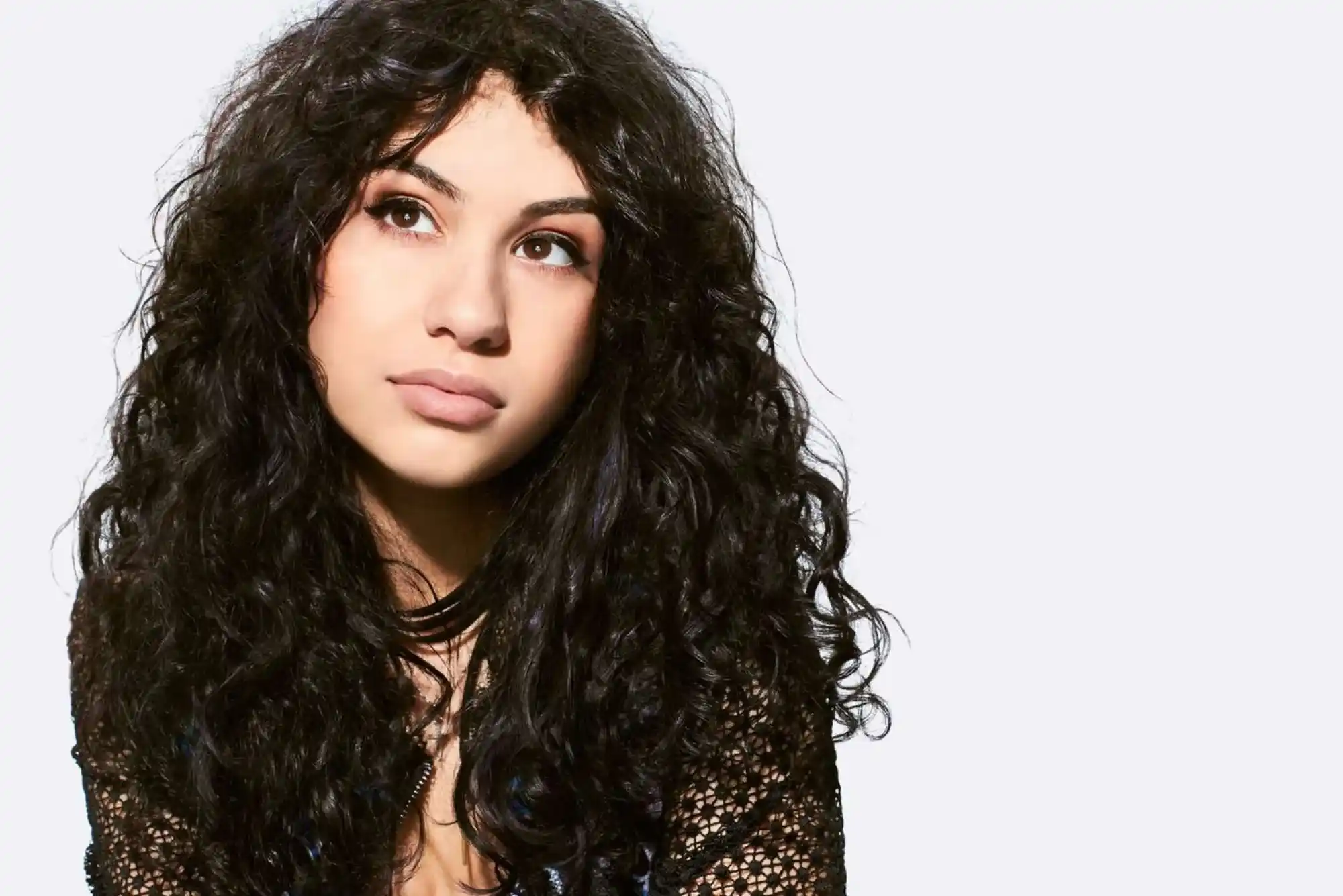 Alessia Cara Curly Hair